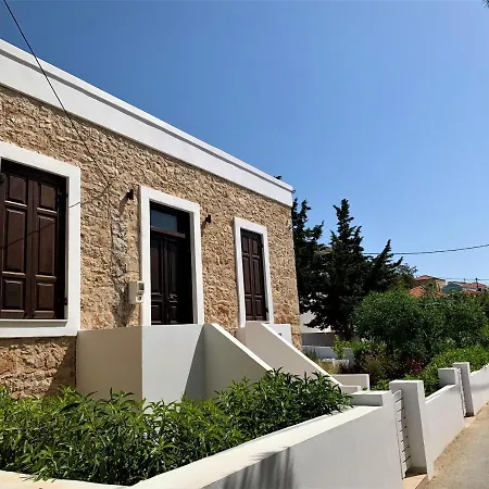 فيلة Miranda Chalki Town