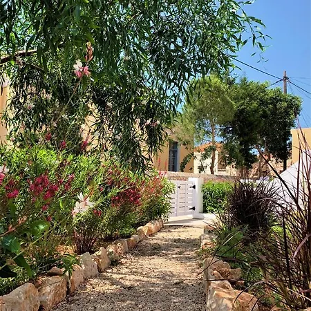 Miranda Chalki Town