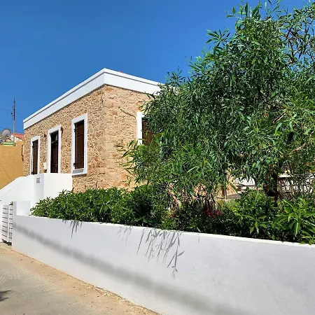 Miranda Villa *