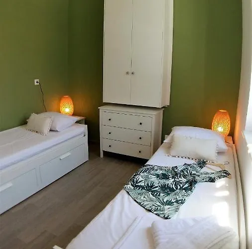 Miranda فيلة Chalki Town